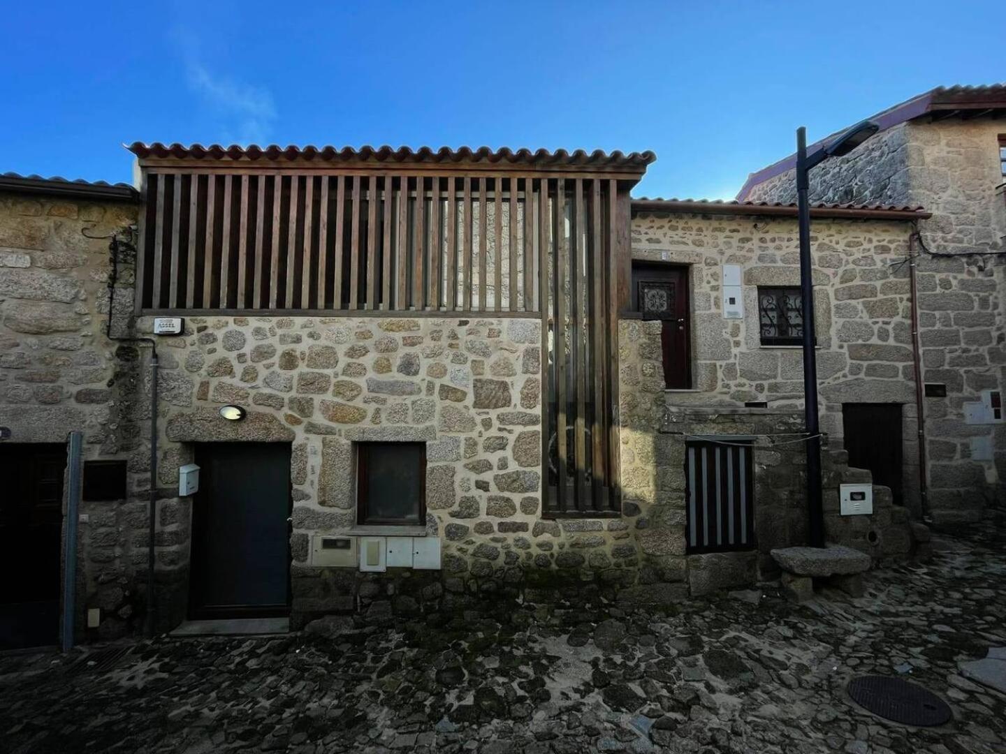 2br Fireplace Historic Village Villa Castelo Novo